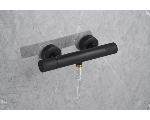 Termostat de duș negru cu flux de apă