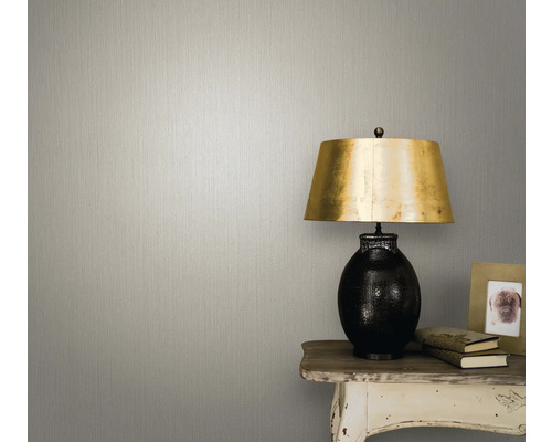 Tapetă luminoasă texturată pe perete