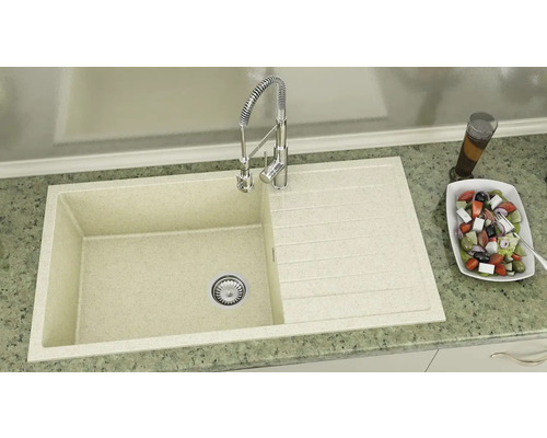 Chiuvetă din granit cu zonă de scurgere și robinet