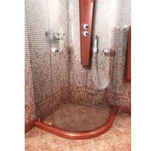 Cabină de duș pe colț cu perete de sticlă și panou de duș în baie