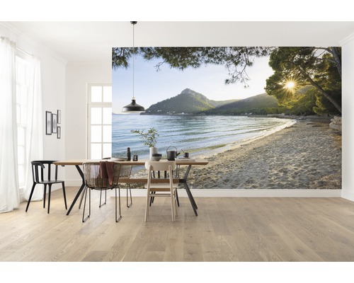 Cameră cu fototapet cu un peisaj de coastă cu plajă