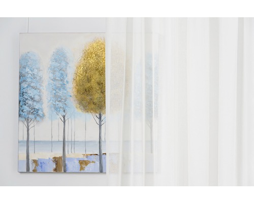 Pânză decorativă cu motiv de copac și perdea albă