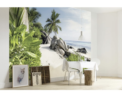 Tapetă foto cu motiv de plajă în sufragerie luminoasă