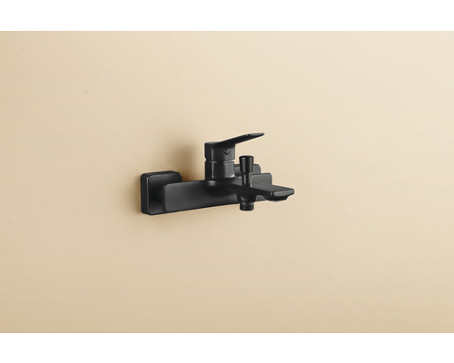 Baterie de baie pentru montaj pe perete