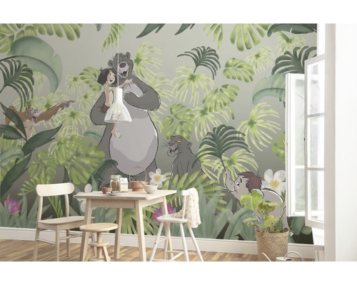 Decor de perete cu motivul Cărții Junglei și masă de sufragerie