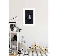 Poster decorativ înrămat cu motiv Darth Vader în camera copilului