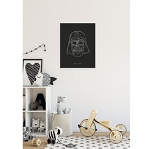 Cameră pentru copii cu decor de perete Star Wars, raft pentru jucării și bicicletă din lemn