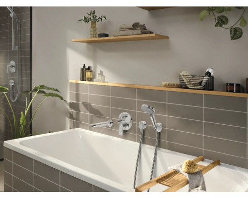 Baie cu cadă, baterii și rafturi