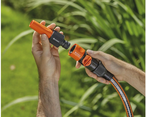 Conector furtun de grădină ținut de mâini