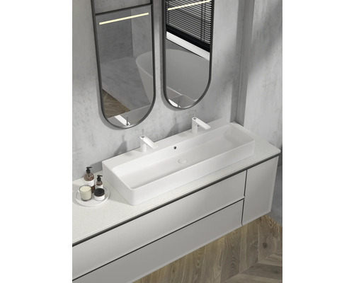 Chiuvetă de baie cu lavoar, robinete și oglinzi