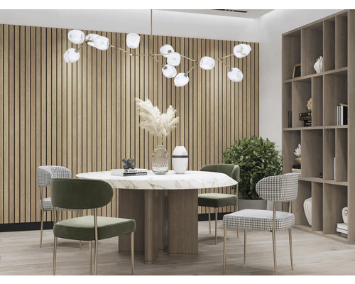 Sufragerie cu masă, scaune, lampă și bibliotecă