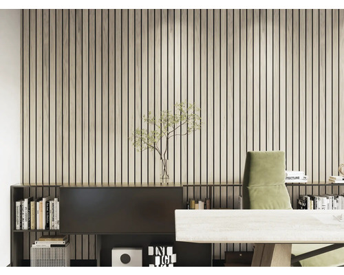 Birou cu lambriuri din lemn, birou și scaun de birou