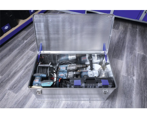 Cutie de scule deschisă din aluminiu cu scule