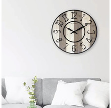 Ceas de perete Nextime cu cifre pe fundal de lemn deschis
