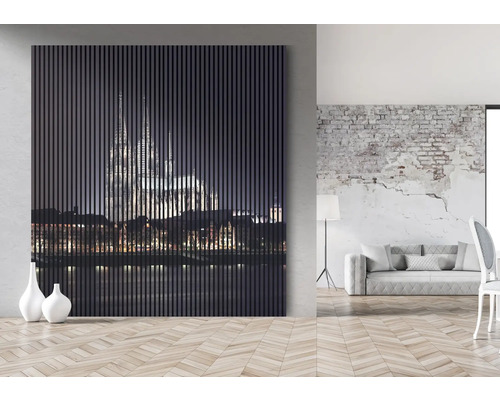 Panou decorativ de perete cu motiv Domul din Köln într-un spațiu de locuit luminos
