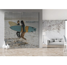 Tablou decorativ de perete cu motiv surfer în spațiul de locuit