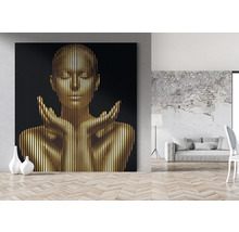 Imagine decorativă cu o femeie stilizată într-o cameră luminoasă și modernă.