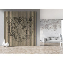 Placă decorativă cu motiv animalier într-un living luminos