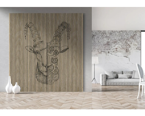 Panou decorativ de perete cu design de capră într-un spațiu de locuit modern.