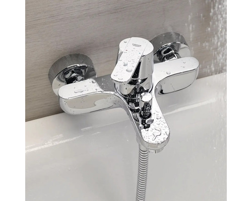 Baterie de cadă aparentă cu furtun de duș