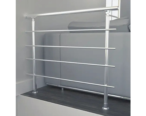 Balustradă metalică cu patru bare orizontale