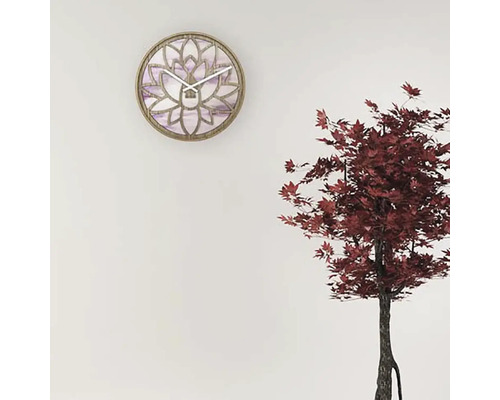 Ceas de perete cu design floral și afișaj de timp