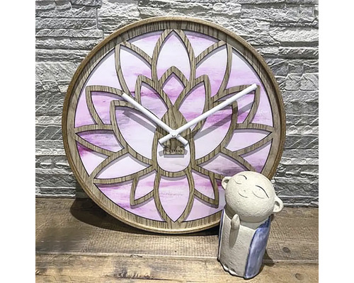 Ceas de perete cu ramă din lemn și model de floare de lotus