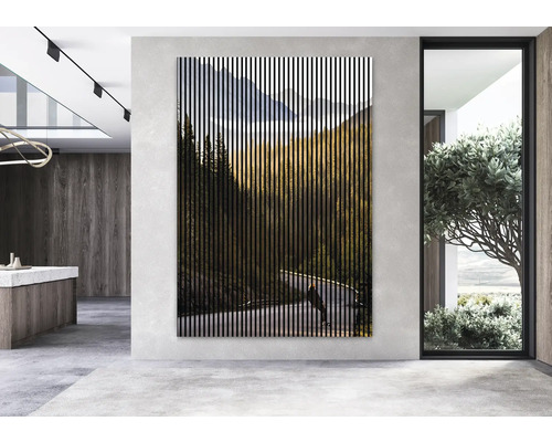 Panou decorativ de perete cu motiv montan într-un spațiu de locuit modern