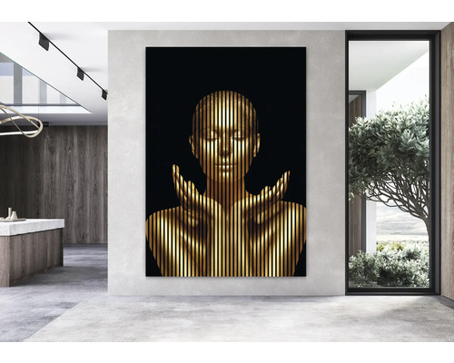 Imagine decorativă de perete cu motiv abstract a unei femei aurii într-un spațiu modern