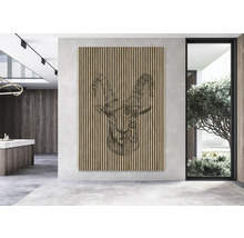 Panou de perete cu motiv decorativ de capră într-o cameră modernă