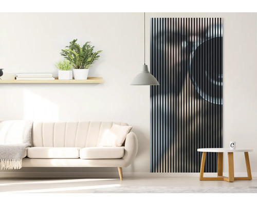 Sufragerie cu canapea, masă și panou acustic pe perete