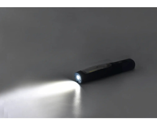 Lampa de lucru cu LED în acțiune