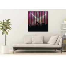 Tablou decorativ de perete cu motiv de concert deasupra unei canapele