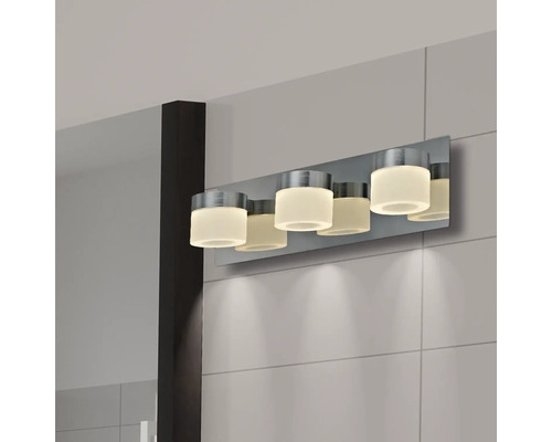 Aplică baie de perete crom cu LED integrat Kynosural 3x6,3W 630 lumeni IP44