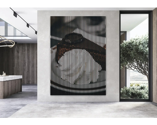 Panou decorativ de perete cu motiv într-o cameră modernă