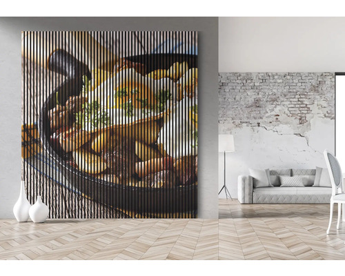 Imagine de perete decorativă cu motiv alimentar într-o cameră mobilată modern.