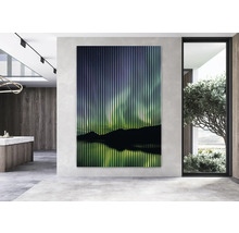 Pictură cu abstractizarea aurorei boreale într-un spațiu modern