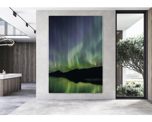 Pictură cu abstractizarea aurorei boreale într-un spațiu modern