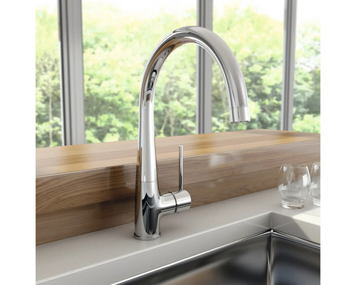 Baterie de bucătărie metalică cu gât înalt