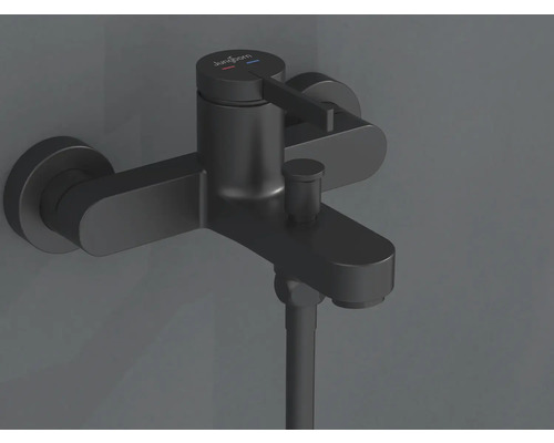 Baterie de cadă montată pe perete