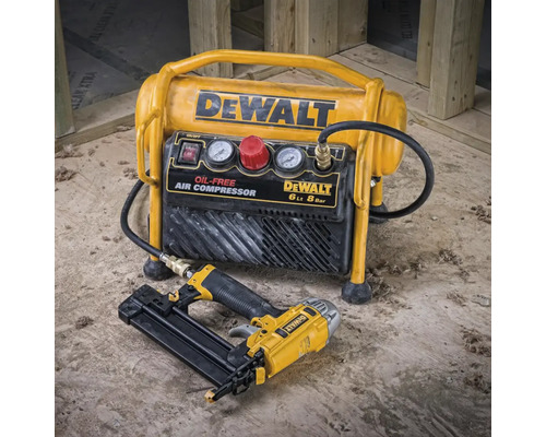 Compresor de aer DeWalt cu capsator pneumatic