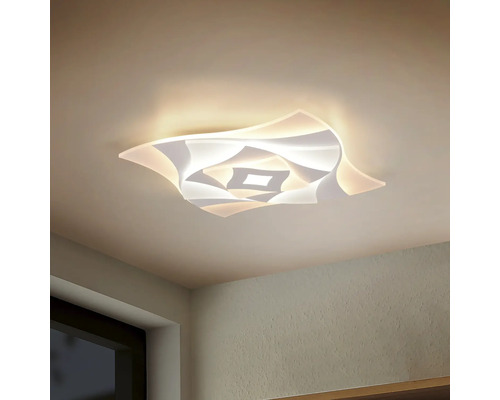 Plafonieră modernă cu design curbat în stare pornită