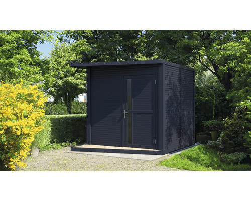 Cabină de grădină cu acoperiș plat și ușă într-o grădină verde