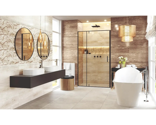 Baie luminoasă cu lavoar, oglinzi, duș și cadă