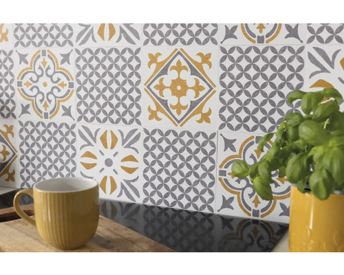 Placă decorativă autoadezivă Wall Tiles Amira gri 15,25x15,25 cm, pachet 6 buc. Placă decorativă autoadezivă Wall Tiles Amira gri 15,25x15,25 cm, pachet 6 buc.