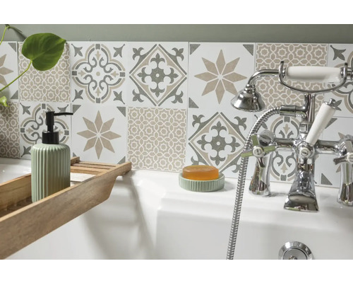 Placă decorativă autoadezivă Wall Tiles Jamila verde oliv 15,25x15,25 cm, pachet 6 buc. Placă decorativă autoadezivă Wall Tiles Jamila verde oliv 15,25x15,25 cm, pachet 6 buc.