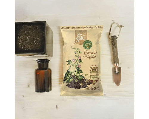 Ghiveci, sticlă, sac cu compost și plantator