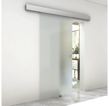 Ușă glisantă din sticlă în fața unui perete