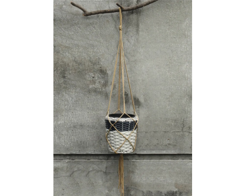 Suport suspendat pentru plante cu design împletit