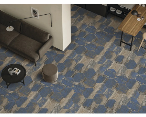 Cameră de zi cu gresie hexagonală cu aspect de lemn